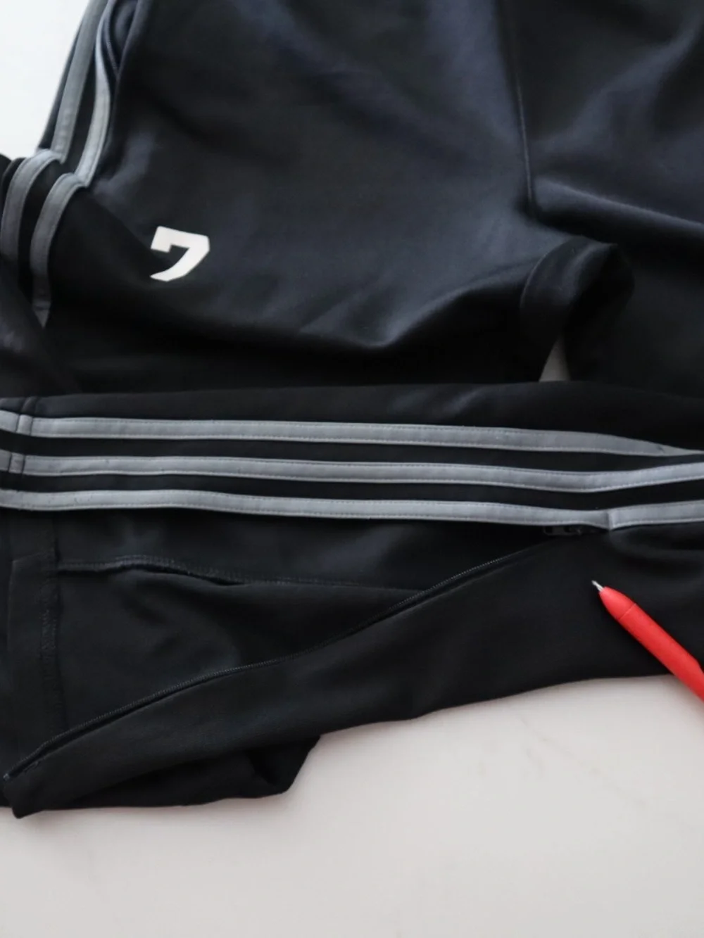 adidas mens Black Track Pants with Gray Stripes size Medium